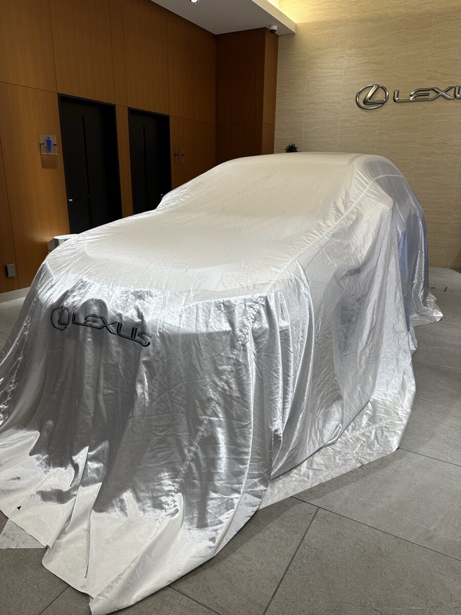 納車式 白いビニールカバー