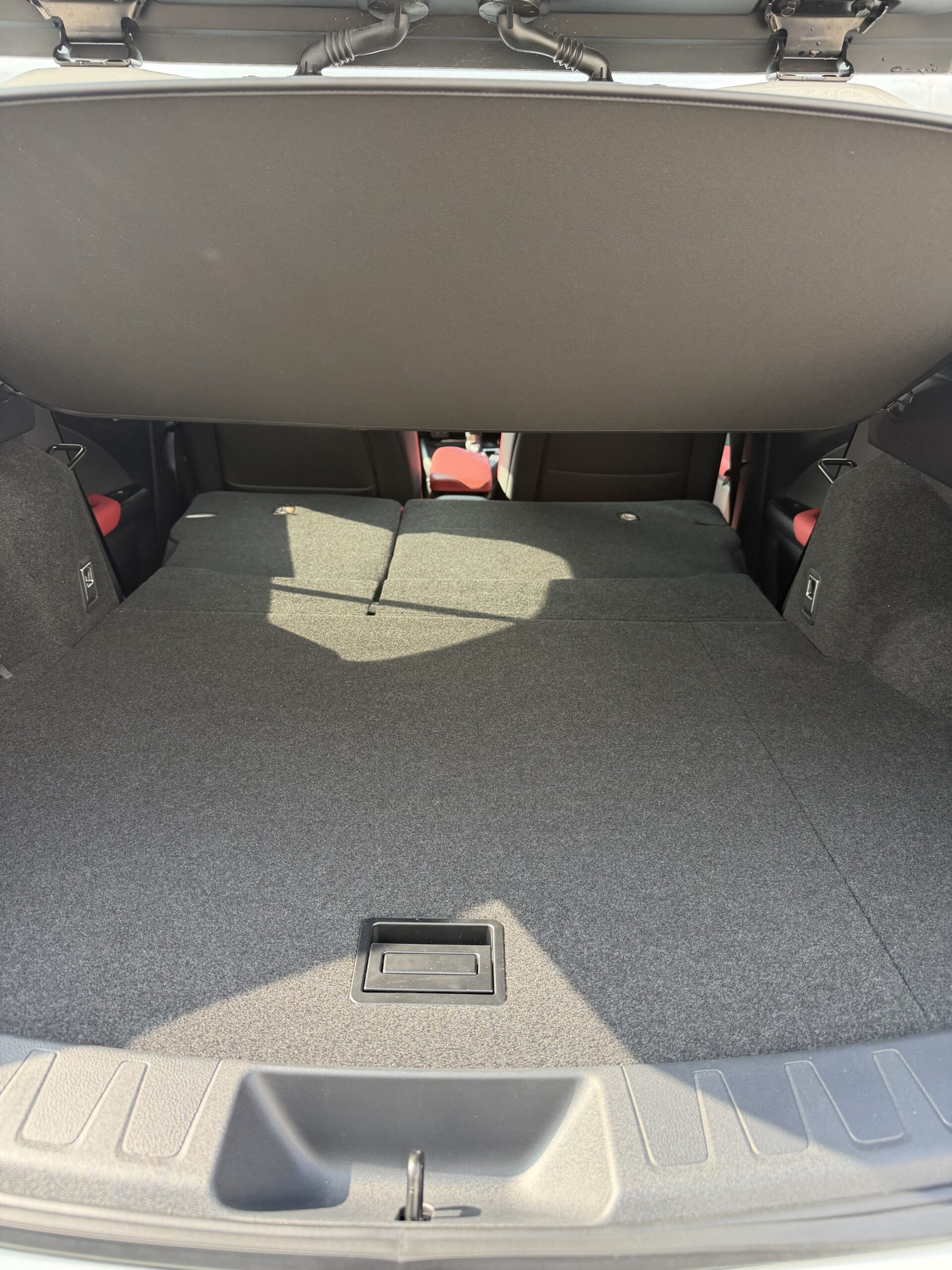 レクサスUX ラゲッジスペース