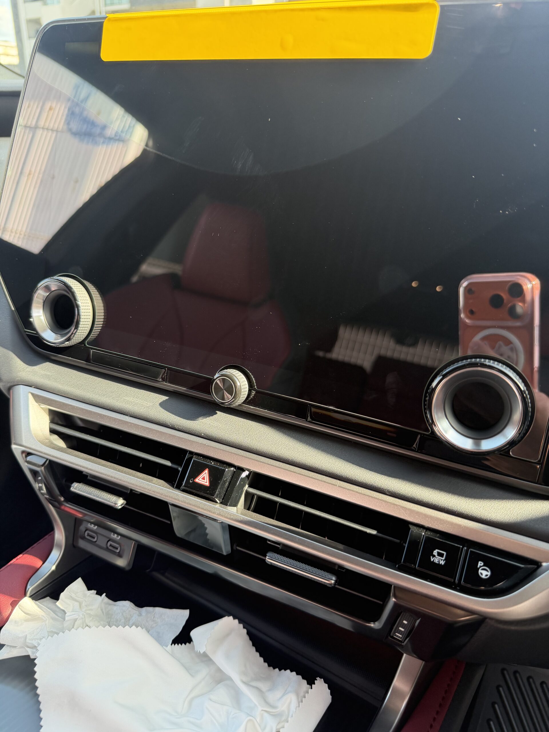 フィルム貼り付けの様子