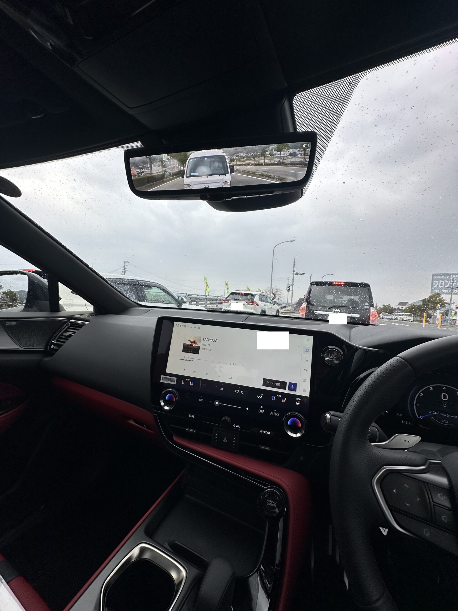 NX350 Fスポーツ 専用ステアリング 赤ステッチ