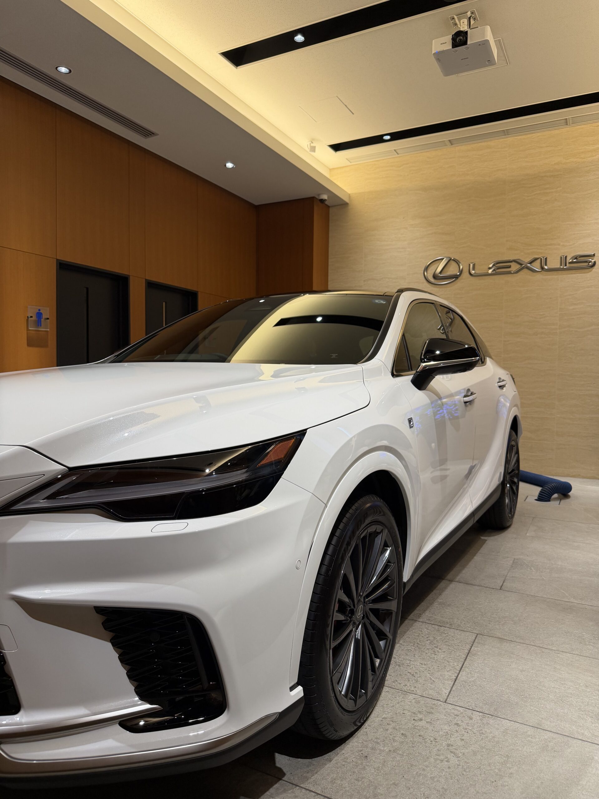 レクサスRX350 Fスポーツ ホワイトノーヴァガラスフレーク