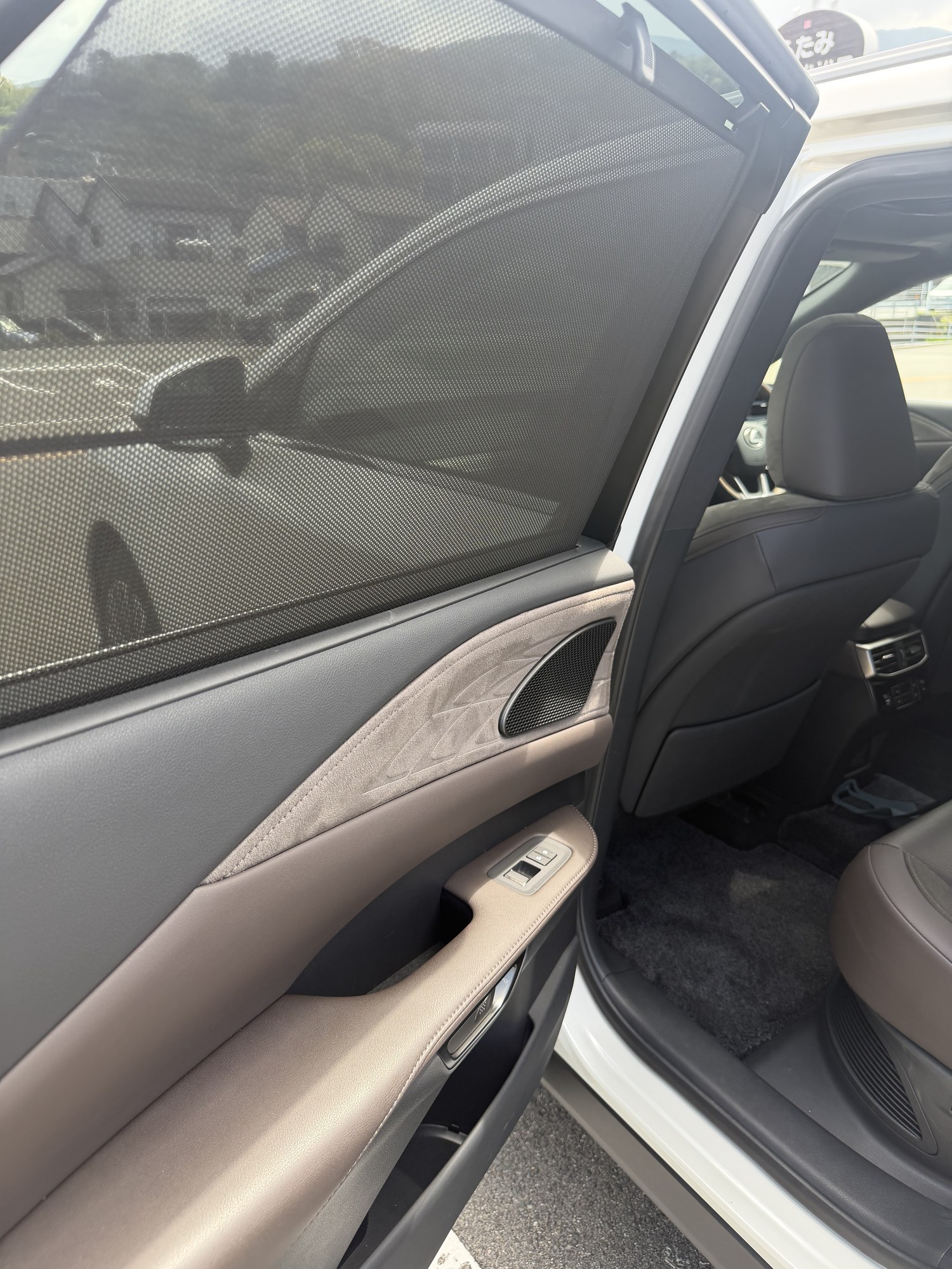 新型RX350h バージョンL リアシート