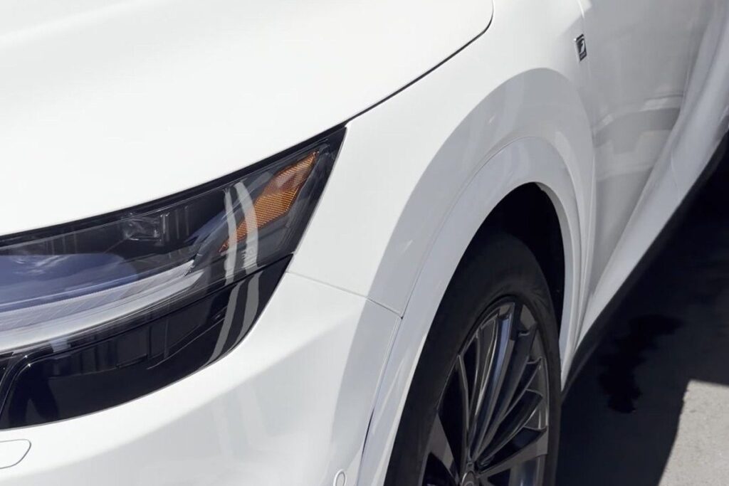 ENEOS EneJet中央通SSで洗車機を通したあとのRX350